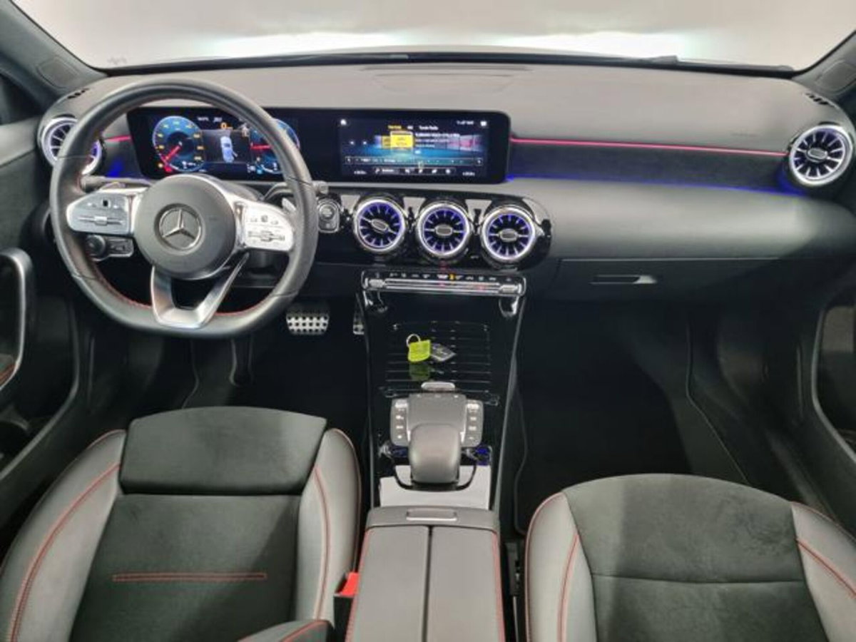 Mercedes-Benz Classe A 180 d Automatic Premium (7)