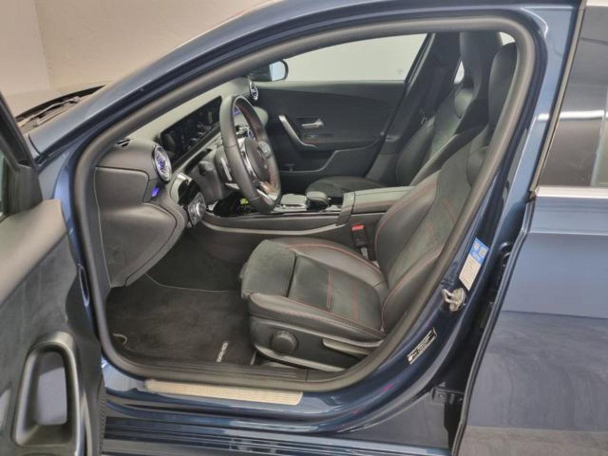 Mercedes-Benz Classe A 180 d Automatic Premium (8)