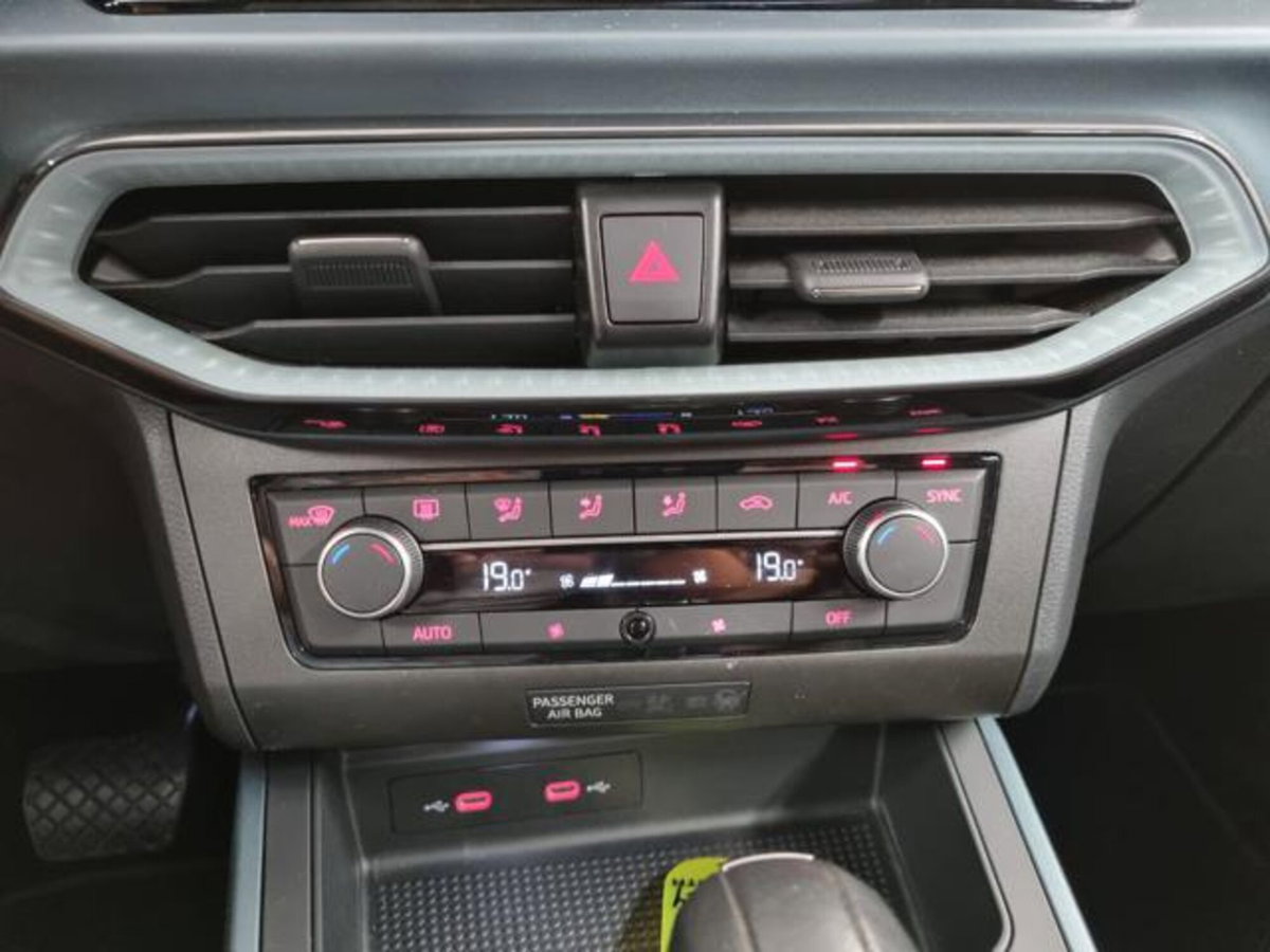 SEAT Arona 1.0 EcoTSI 110 CV DSG XPERIENCE (17)
