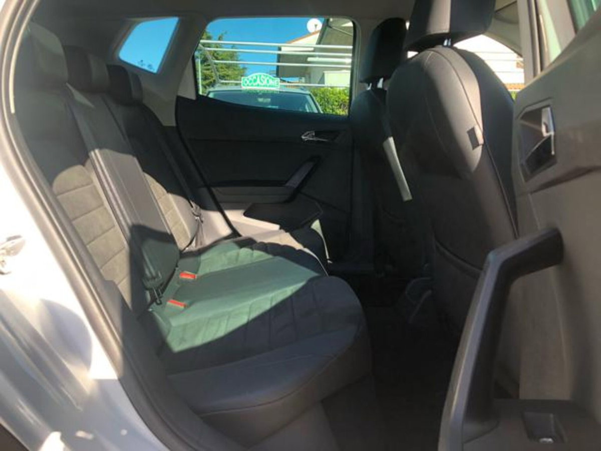 SEAT Arona 1.6 TDI 95 CV DSG Style (10)