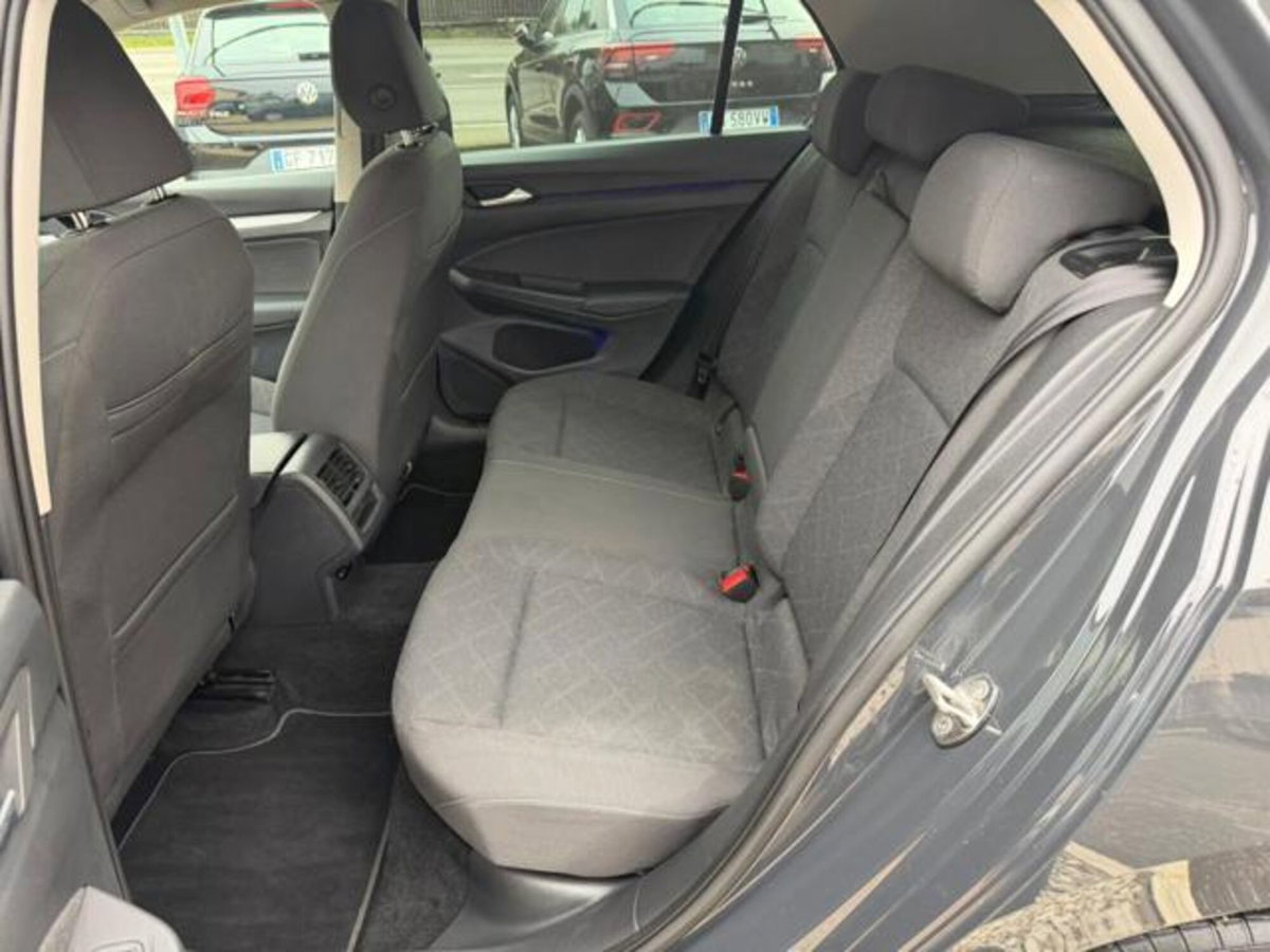 Volkswagen Golf 1.0 TSI EVO Life (11)