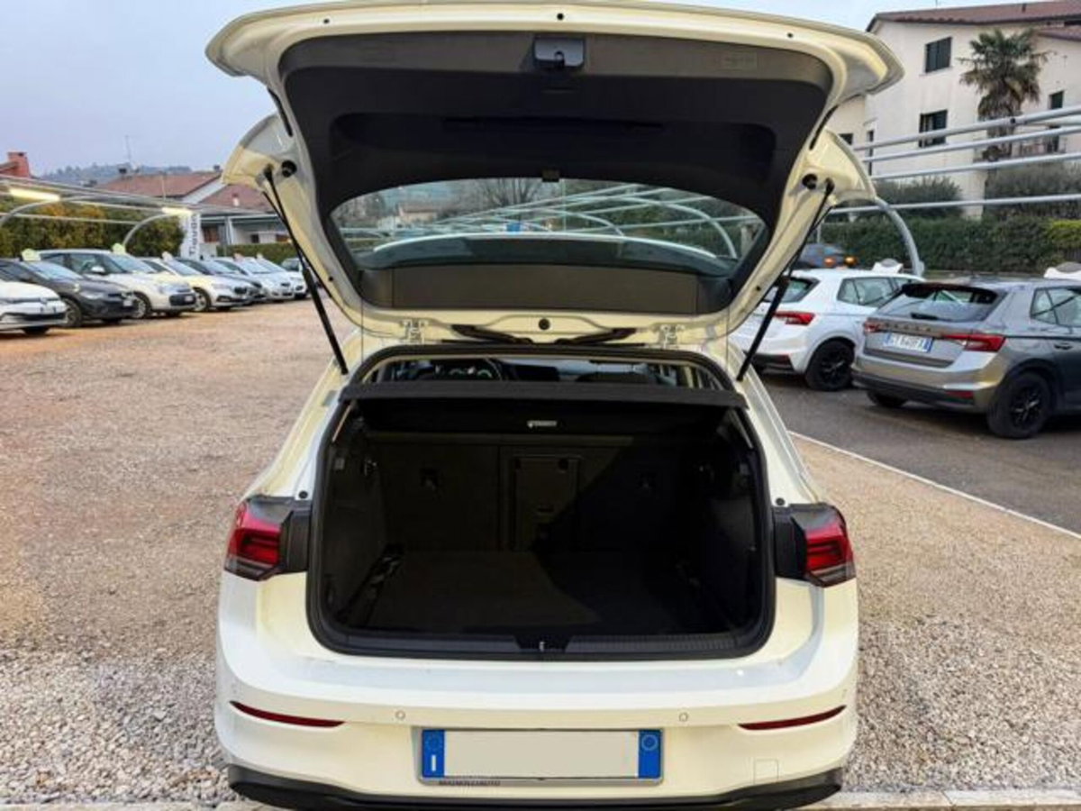 Volkswagen Golf Variant 2.0 TDI SCR DSG Life (11)