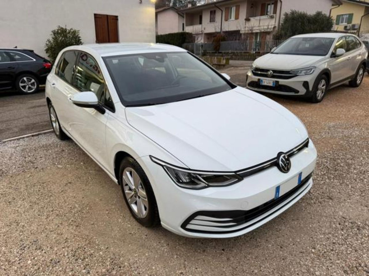 Volkswagen Golf Variant 2.0 TDI SCR DSG Life (2)