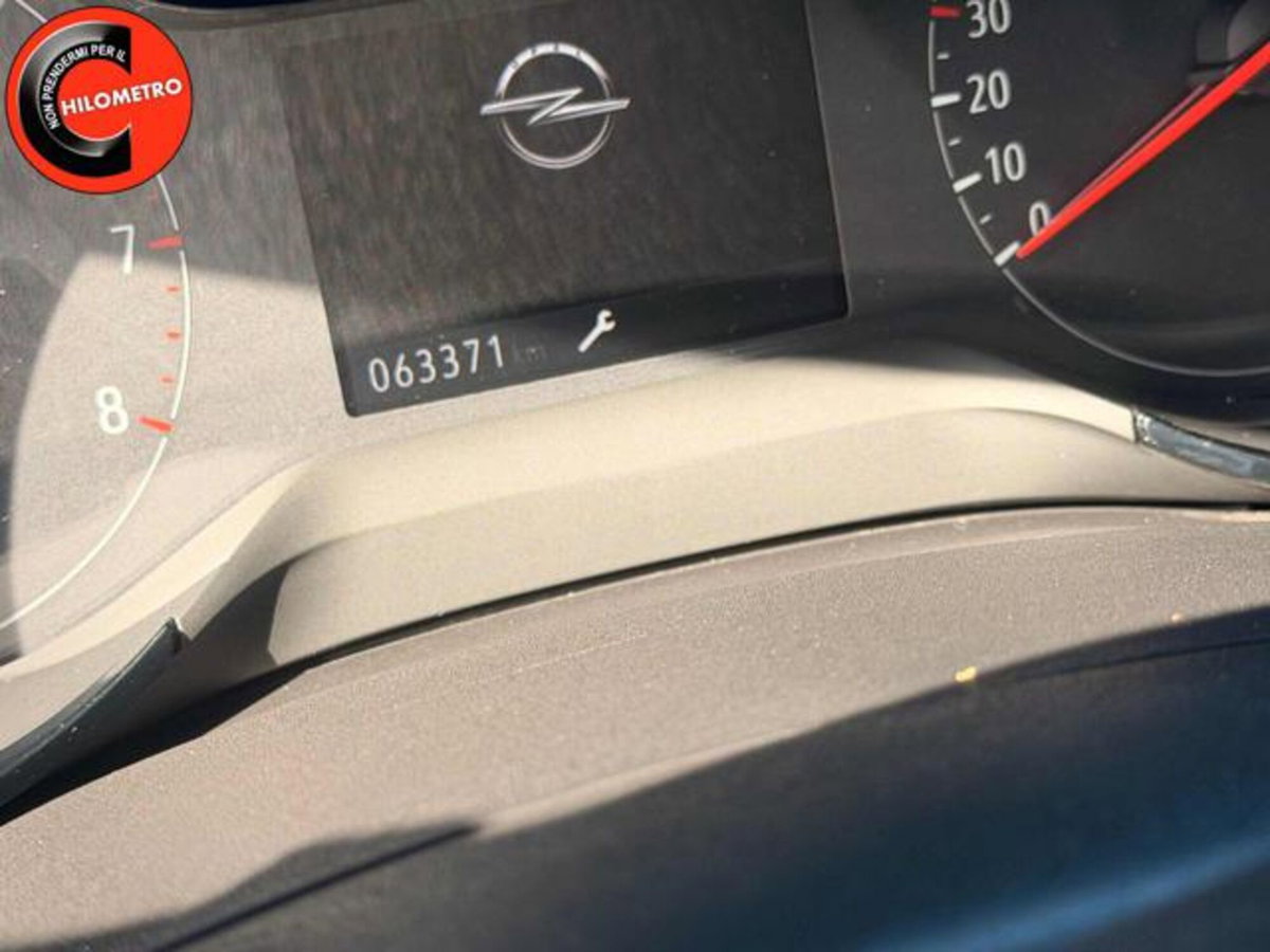 Opel Corsa 1.5 D 100 CV (8)