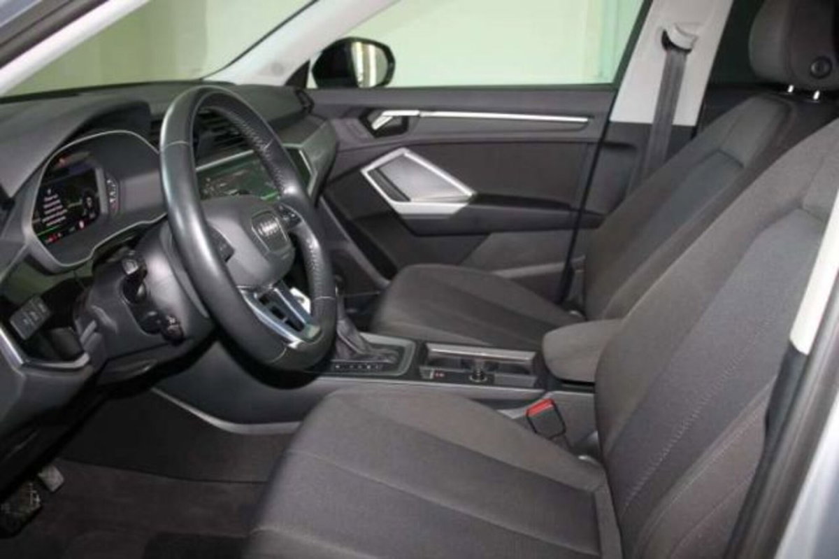 Audi Q3 40 TDI quattro S tronic (8)