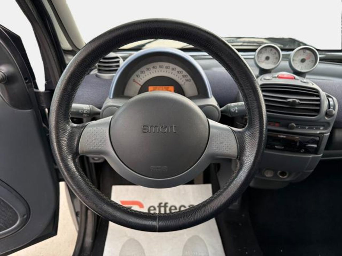 smart Fortwo 1000 45 kW MHD coupé pure (8)