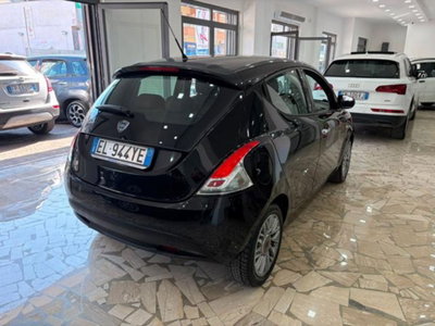 Lancia Ypsilon 1.2 69 CV 5 porte Gold (4)