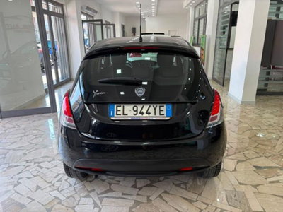 Lancia Ypsilon 1.2 69 CV 5 porte Gold (5)