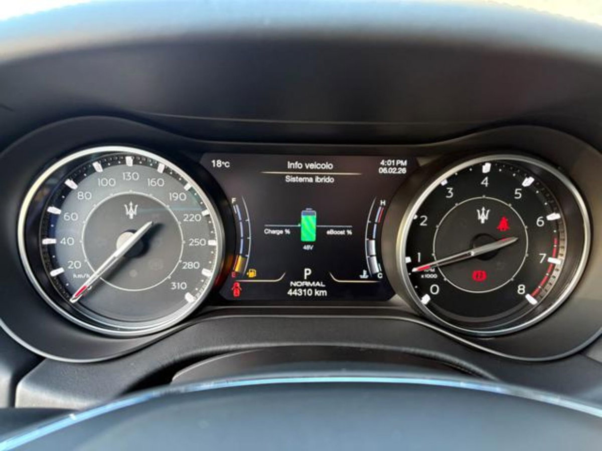 Maserati Ghibli Ghibli MHEV 330 CV GT (15)