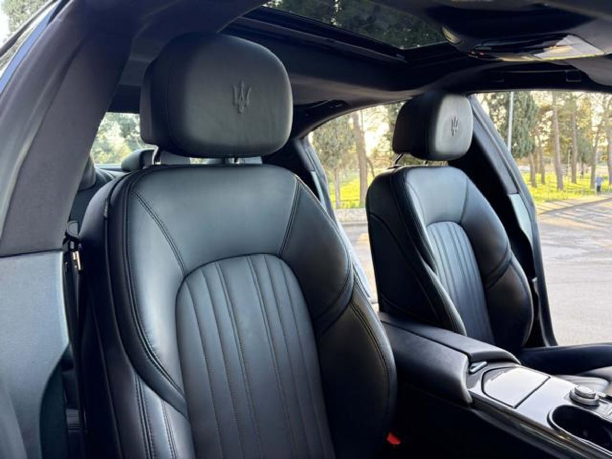 Maserati Ghibli Ghibli MHEV 330 CV GT (19)
