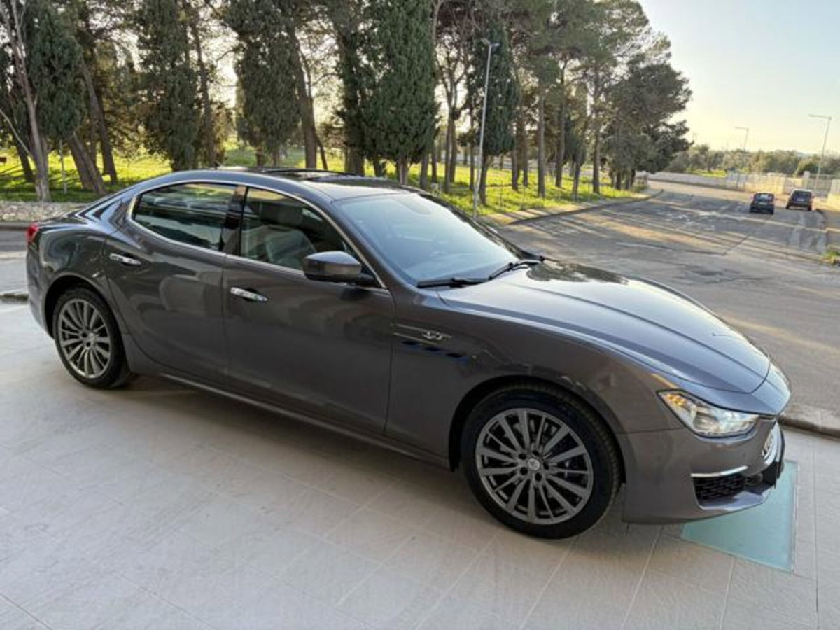 Maserati Ghibli Ghibli MHEV 330 CV GT (3)