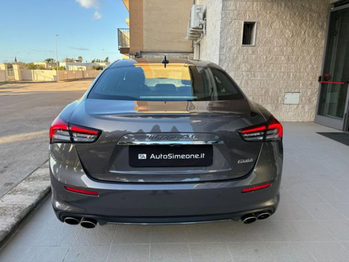Maserati Ghibli Ghibli MHEV 330 CV GT (6)