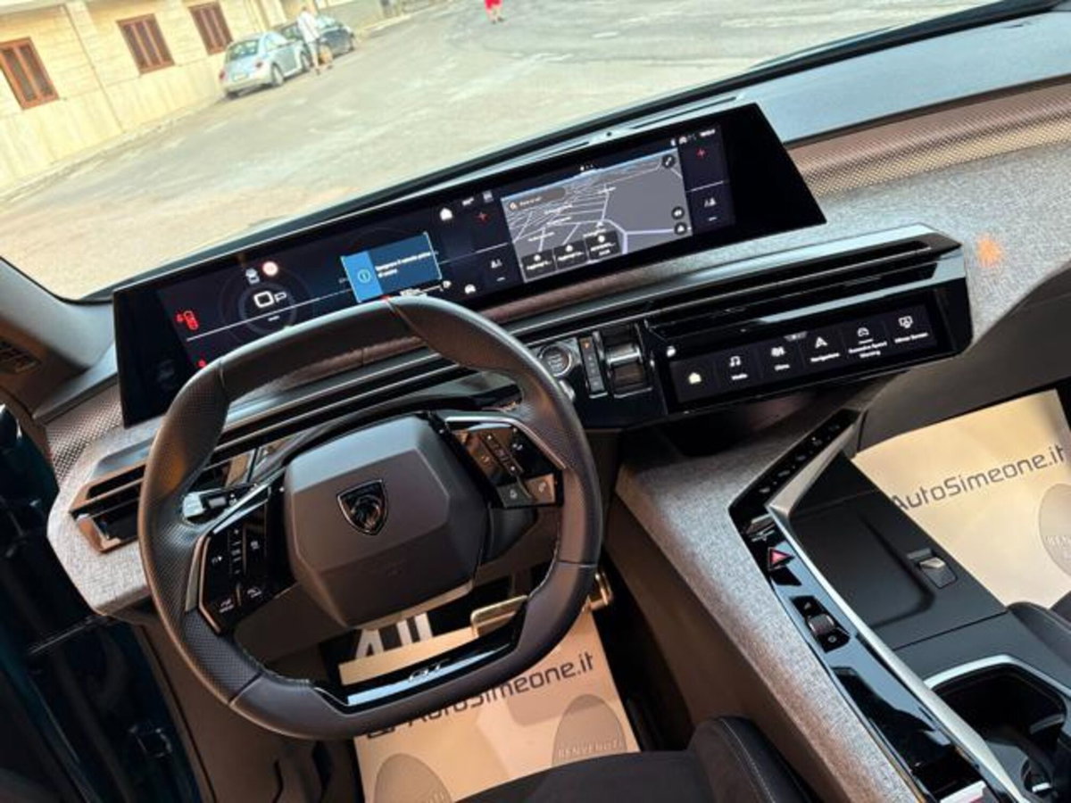 Peugeot 3008 1.2 hybrid GT Exclusive 145cv e-dcs6 (19)