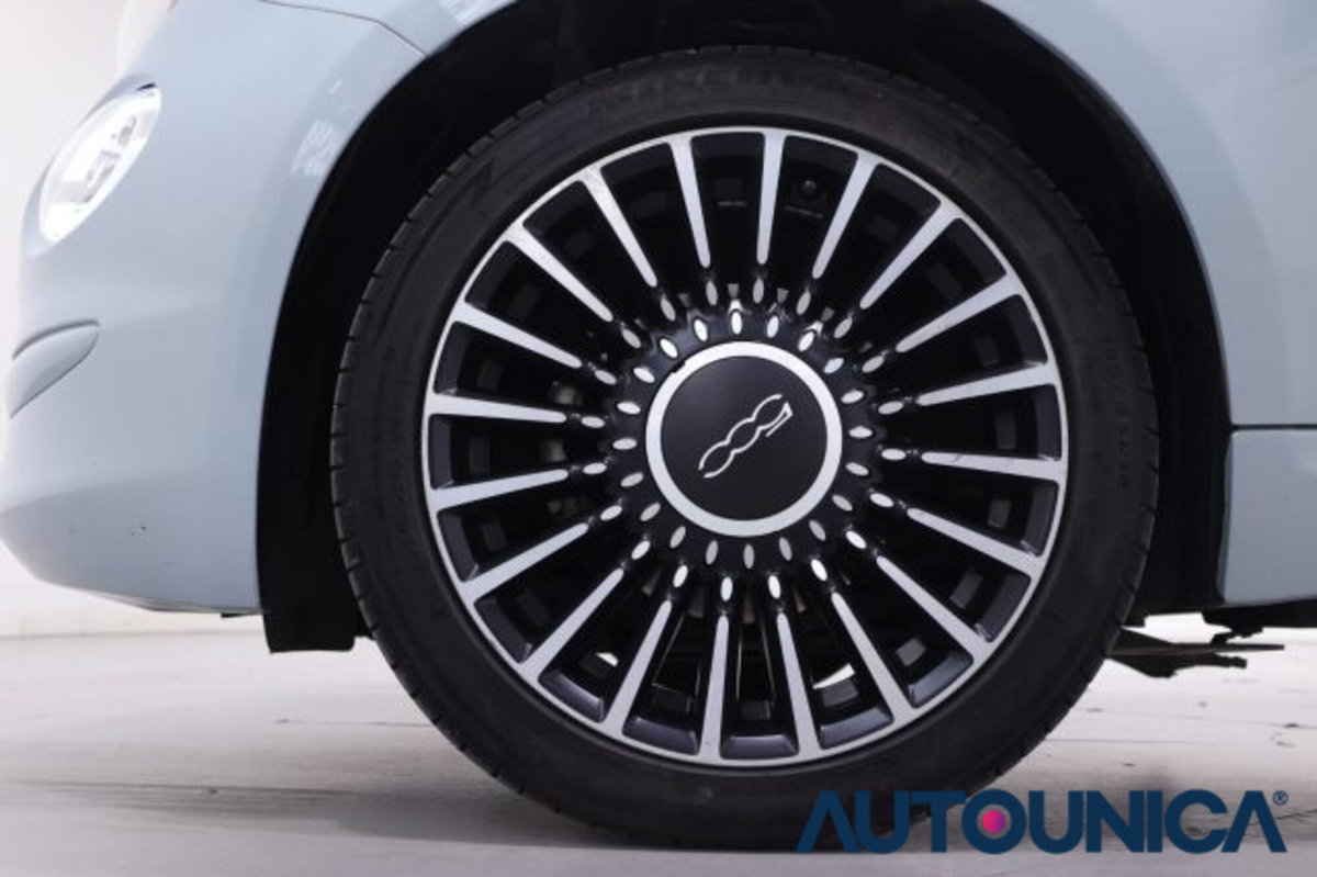 Fiat 500 1.0 Hybrid Launch Edition (13)