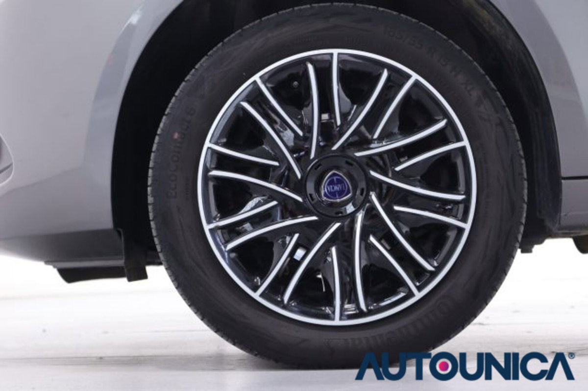 Lancia Ypsilon 1.0 FireFly 5 porte S&S Hybrid Ecochic Gold (13)
