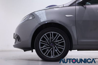 Lancia Ypsilon 1.0 FireFly 5 porte S&S Hybrid Ecochic Gold (18)