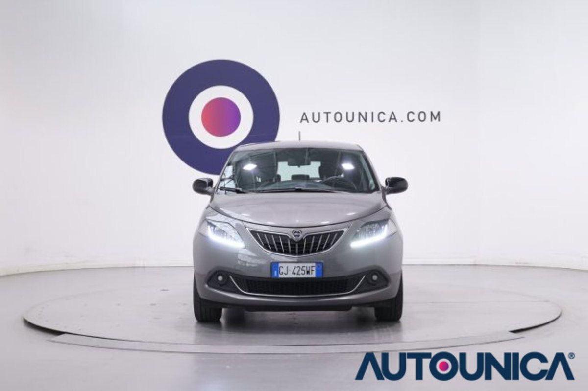 Lancia Ypsilon 1.0 FireFly 5 porte S&S Hybrid Ecochic Gold (2)
