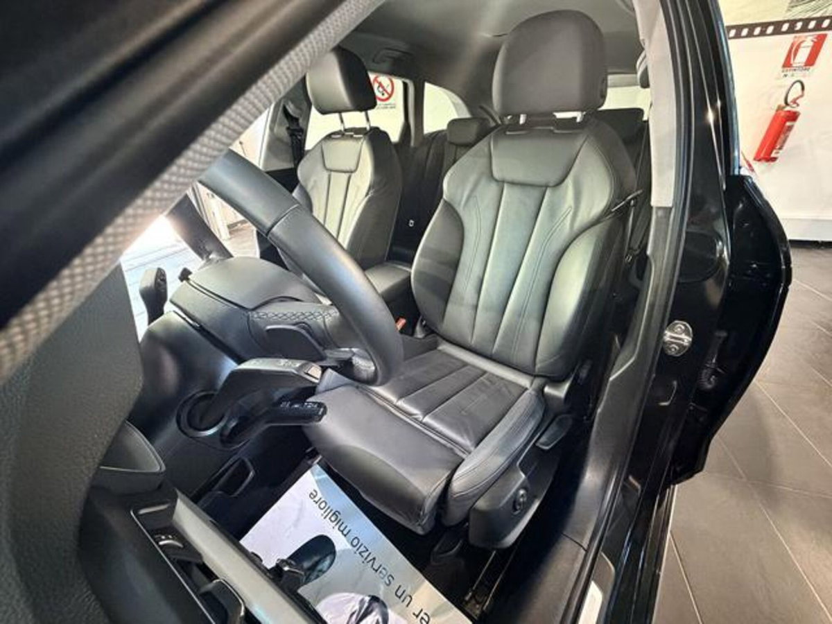 Audi A4 Allroad Allroad 40 2.0 tdi mhev Identity Contrast quattro 204cv s-tronic (18)