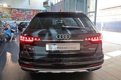 Audi A4 Allroad Allroad 40 2.0 tdi mhev Identity Contrast quattro 204cv s-tronic (8)