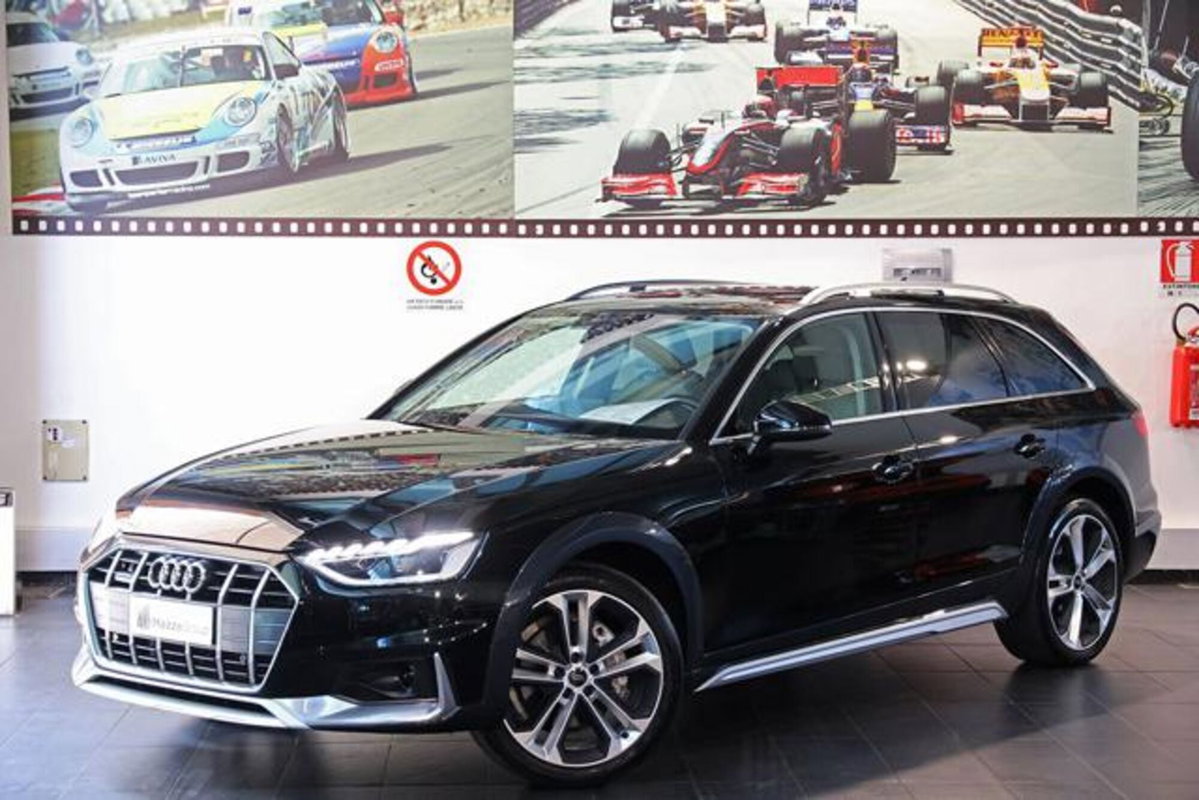 Audi A4 Allroad Allroad 40 2.0 tdi mhev Identity Contrast quattro 204cv s-tronic