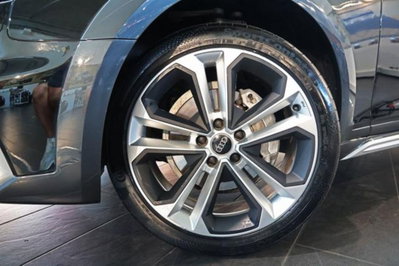 Audi A4 Allroad Allroad 40 2.0 tdi mhev Identity Contrast quattro 204cv s-tronic (6)