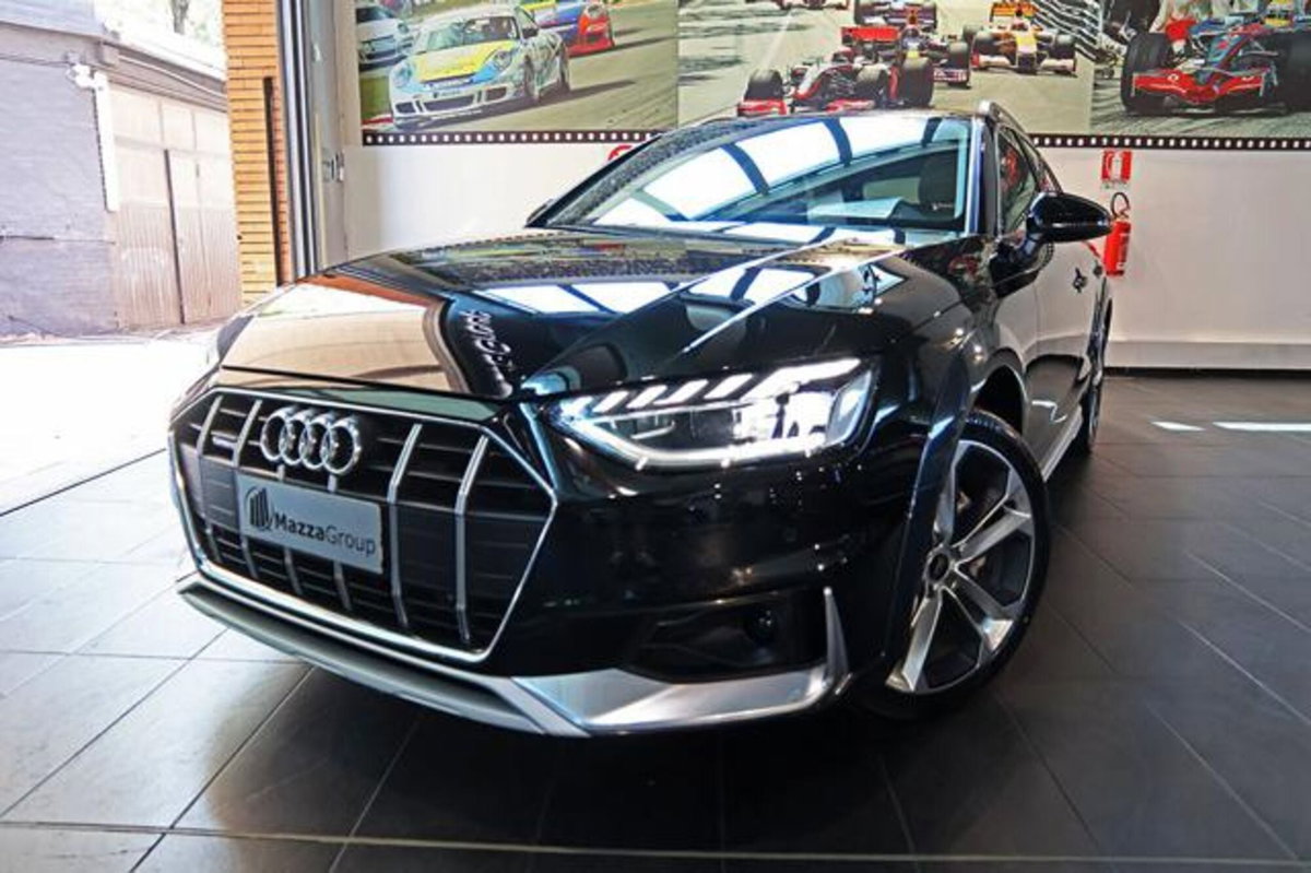 Audi A4 Allroad Allroad 40 2.0 tdi mhev Identity Contrast quattro 204cv s-tronic (7)