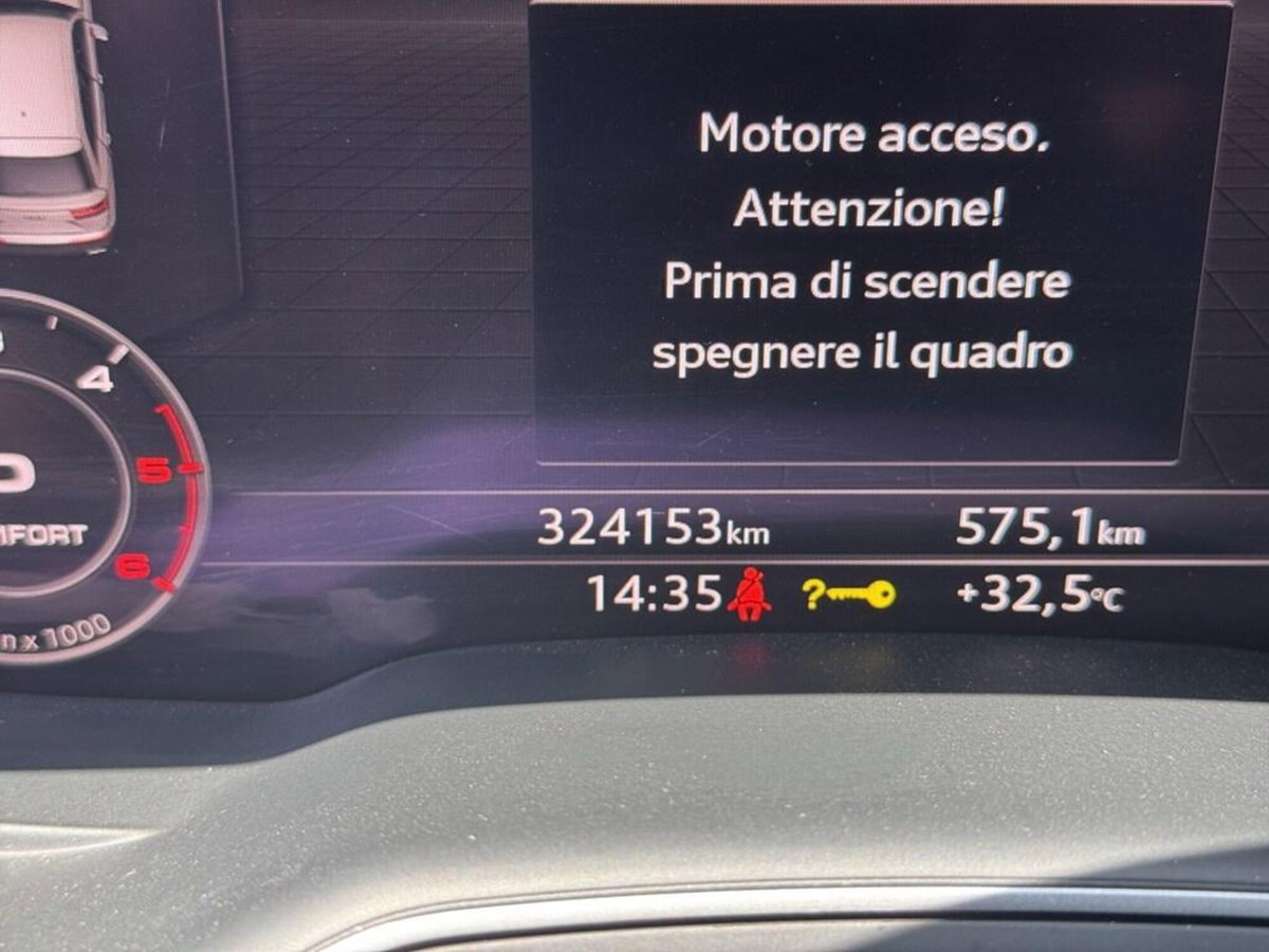 Audi Q7 3.0 TDI 272 CV quattro tiptronic Business Plus (9)