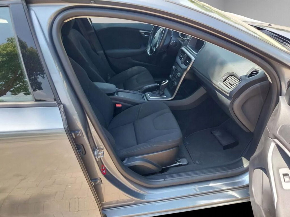 Volvo V40 D2 Business N1 (14)