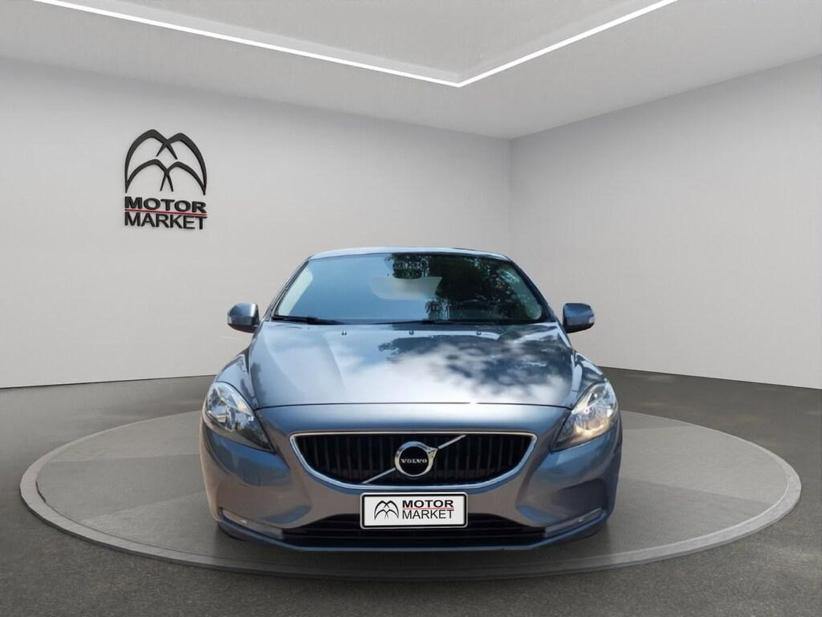 Volvo V40 D2 Business N1 (2)