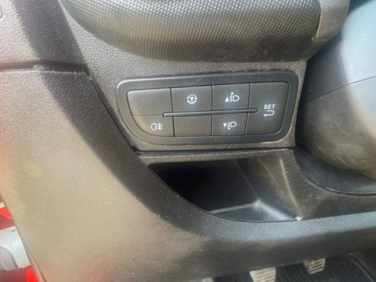 Fiat Fiorino 1.3 MJT 80CV Cargo Adventure (17)