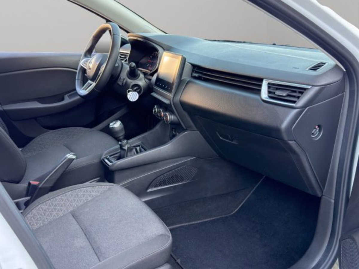 Renault Clio 1.0 tce Techno Gpl 100cv (9)