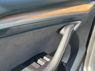 Tesla Model Y Performance Dual Motor awd (17)
