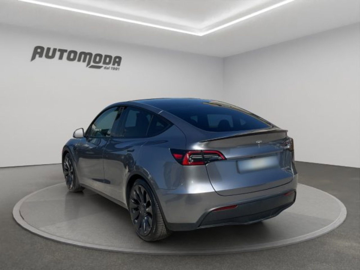 Tesla Model Y Performance Dual Motor awd (6)