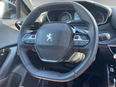 Peugeot 2008 BlueHDi 110 S&S Allure (11)