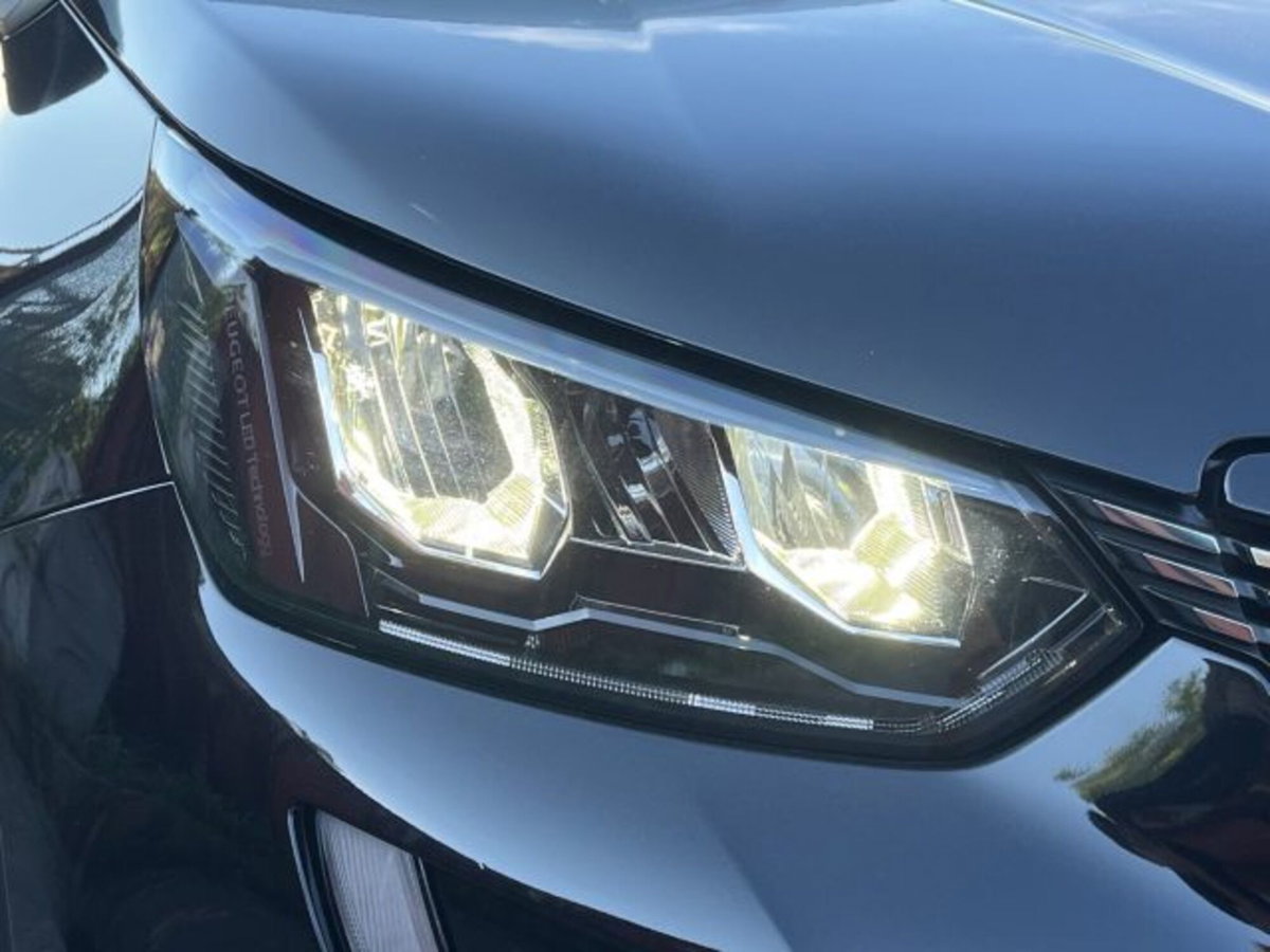 Peugeot 2008 BlueHDi 110 S&S Allure (18)