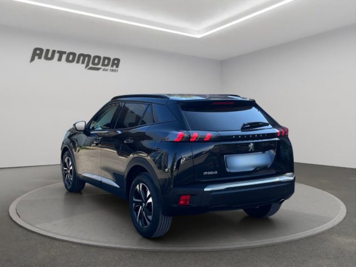 Peugeot 2008 BlueHDi 110 S&S Allure (6)