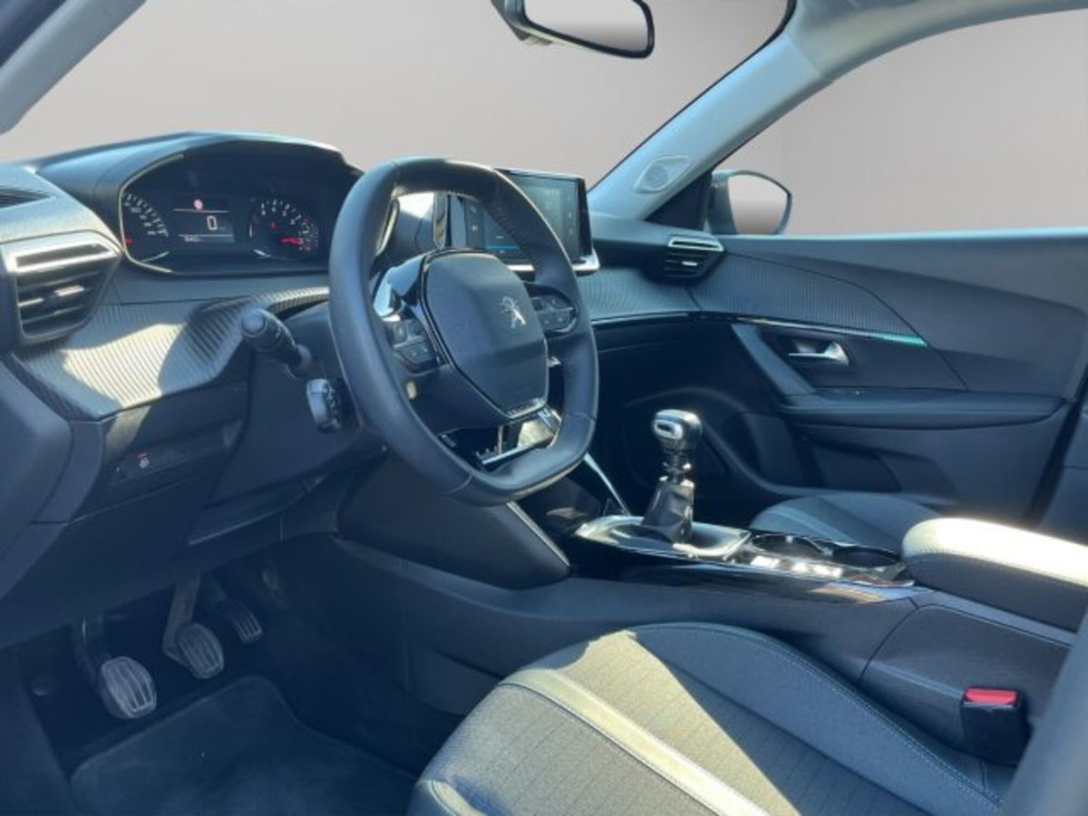 Peugeot 2008 BlueHDi 110 S&S Allure (7)
