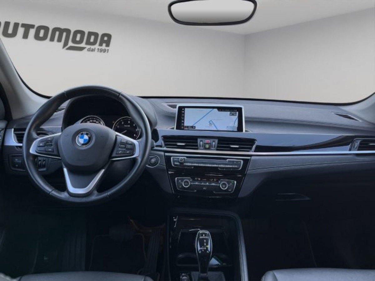 BMW X1 sDrive18d xLine Plus (10)