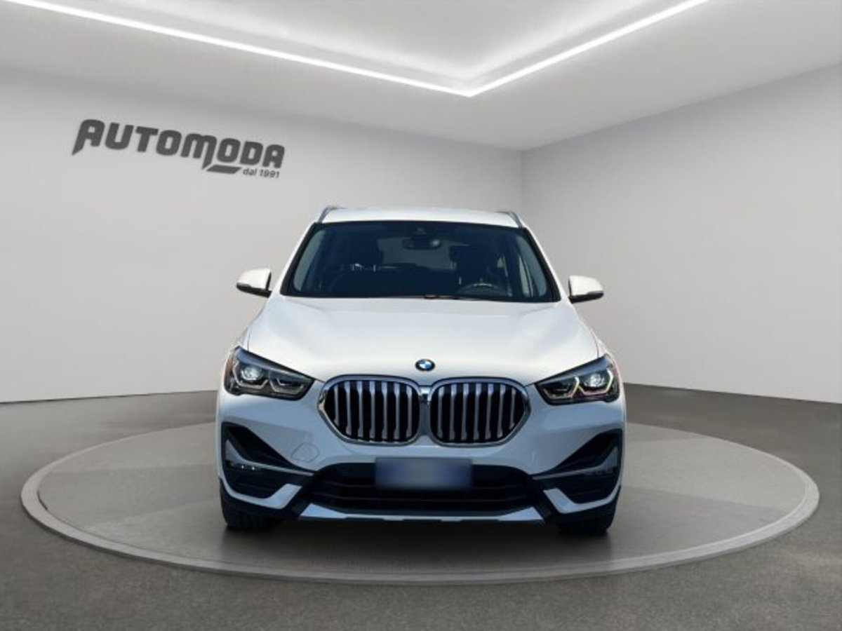 BMW X1 sDrive18d xLine Plus (2)