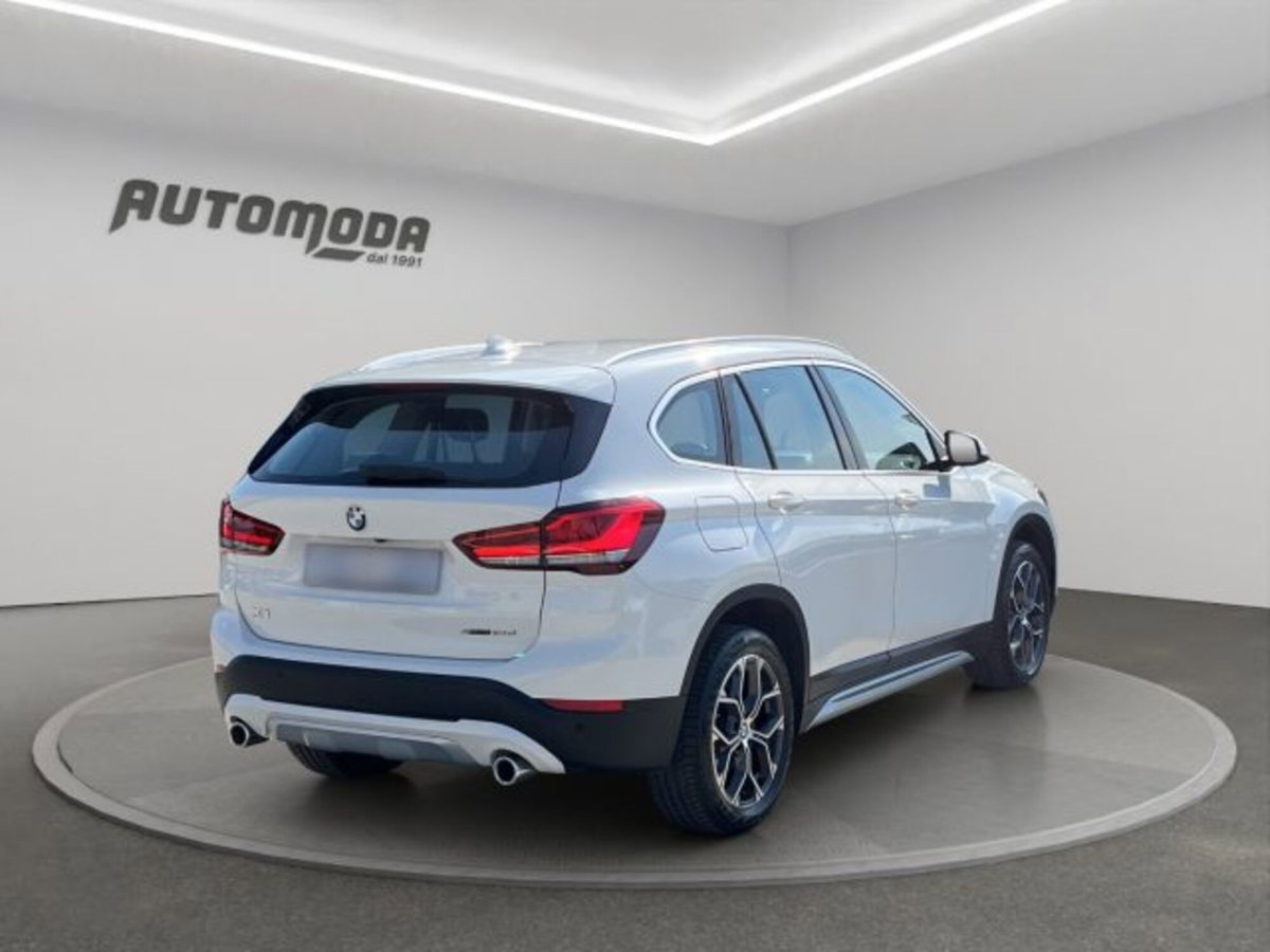 BMW X1 sDrive18d xLine Plus (4)