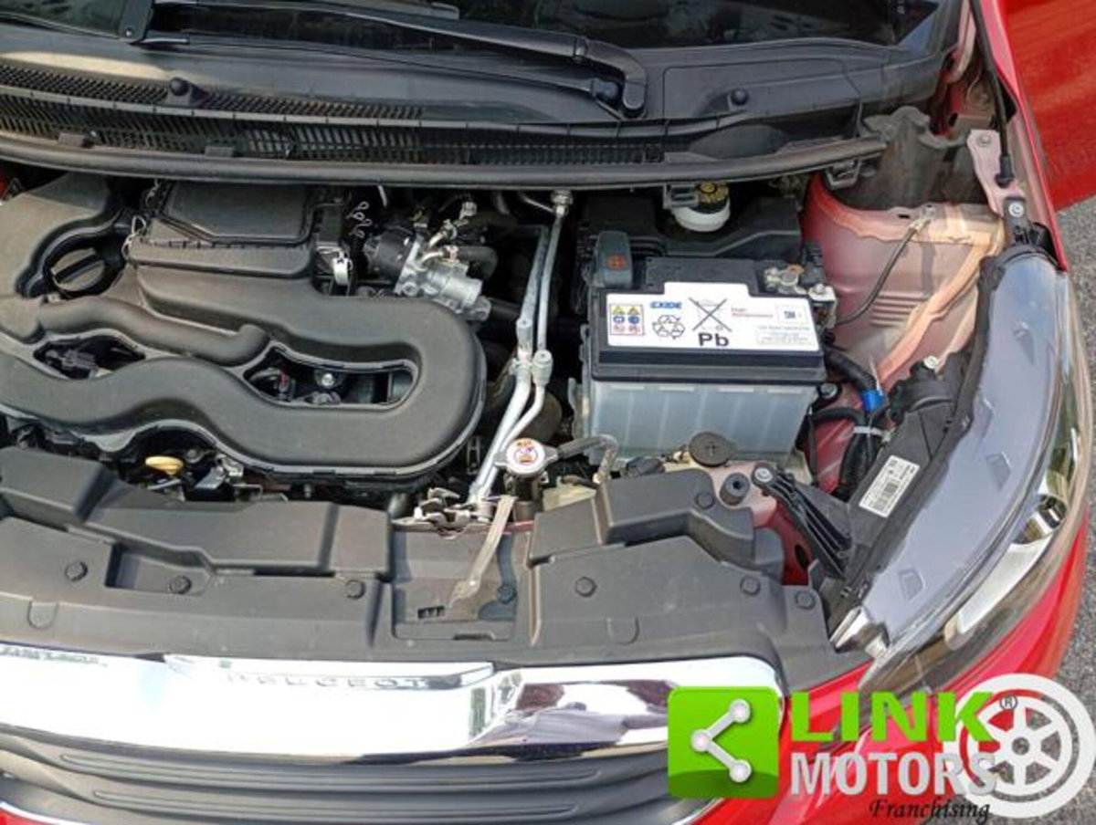 Peugeot 108 72 5 porte Allure (11)