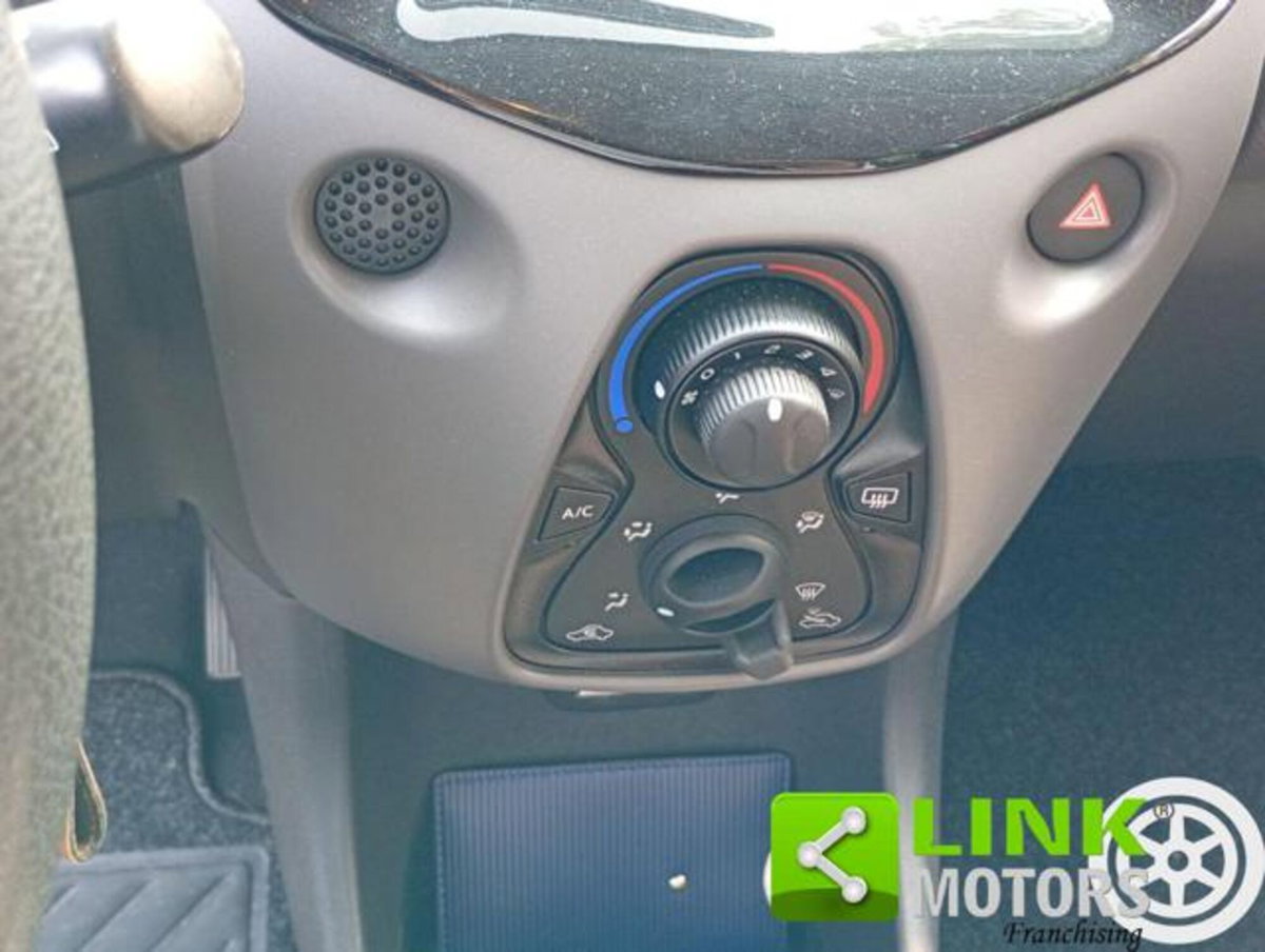 Peugeot 108 72 5 porte Allure (16)