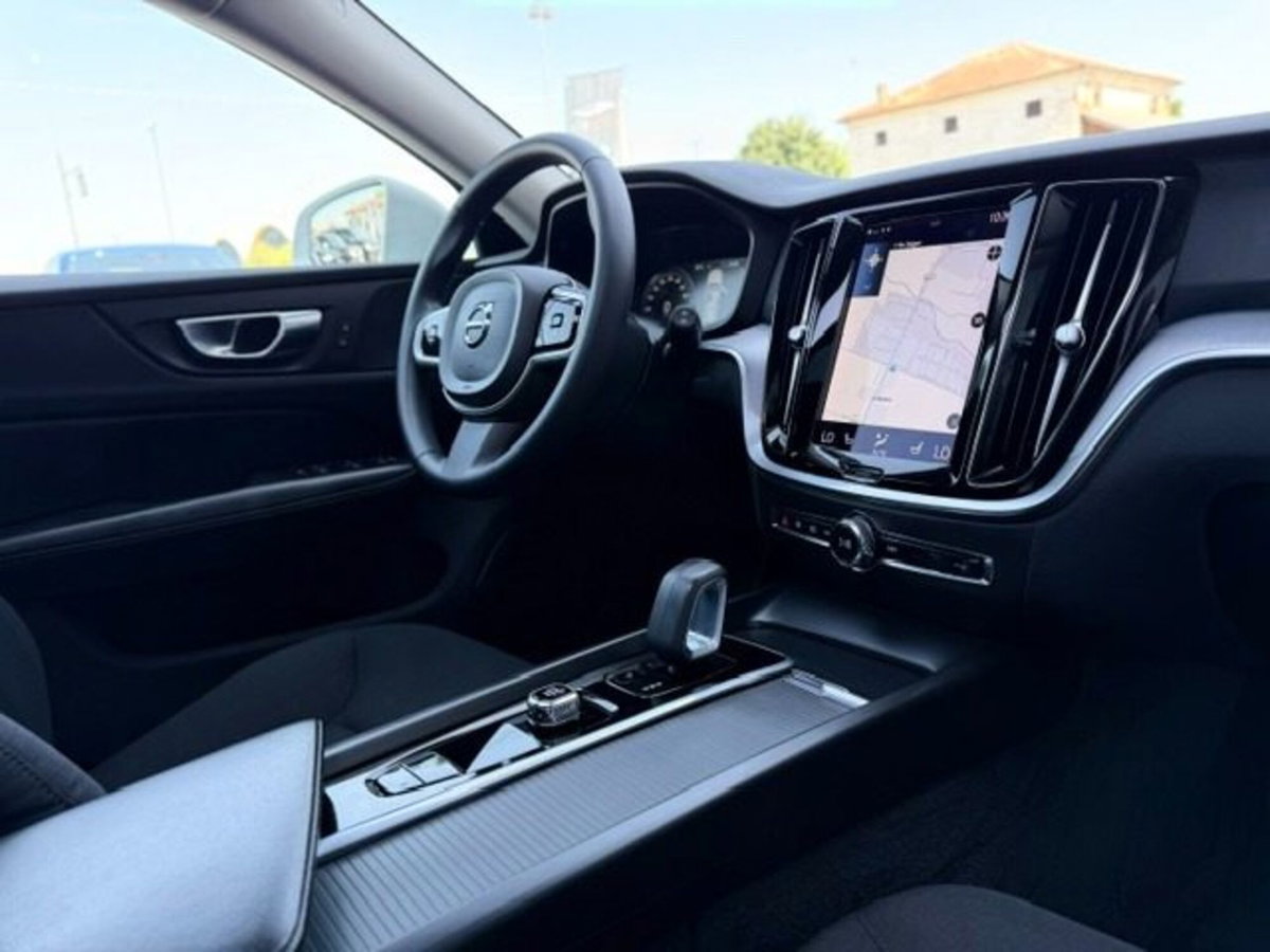 Volvo V60 Cross Country 2.0 b4 Ultimate awd auto (13)