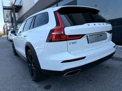 Volvo V60 Cross Country 2.0 b4 Ultimate awd auto (3)