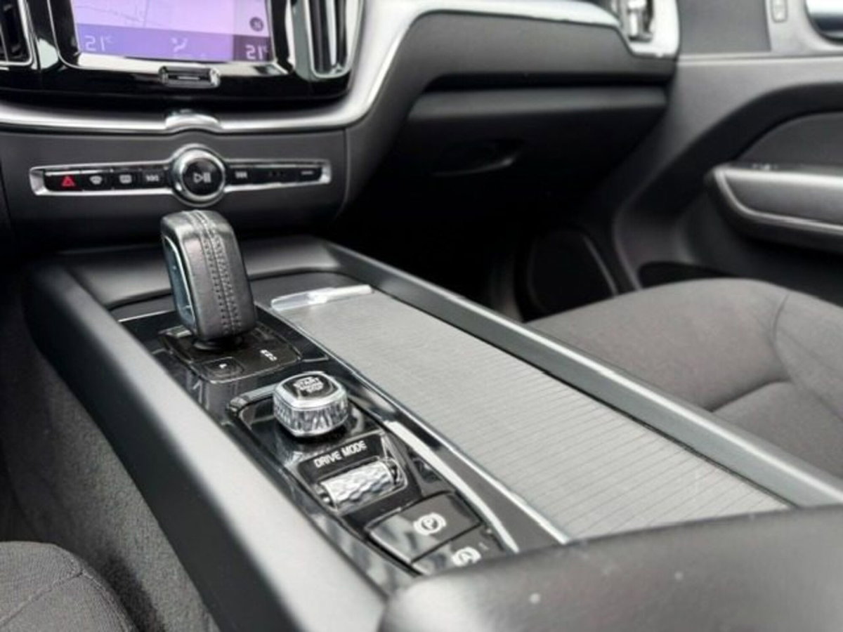 Volvo XC60 B4 Geartronic Momentum (16)