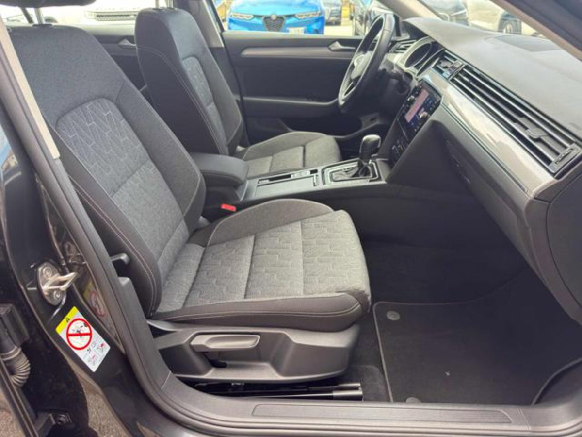 Volkswagen Passat Variant 2.0 TDI SCR 122 CV EVO DSG Business (16)