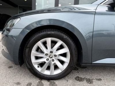 Skoda Superb 2.0 tdi Style 150cv dsg (20)