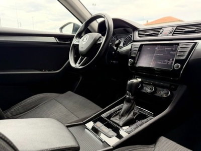Skoda Superb 2.0 tdi Style 150cv dsg (8)