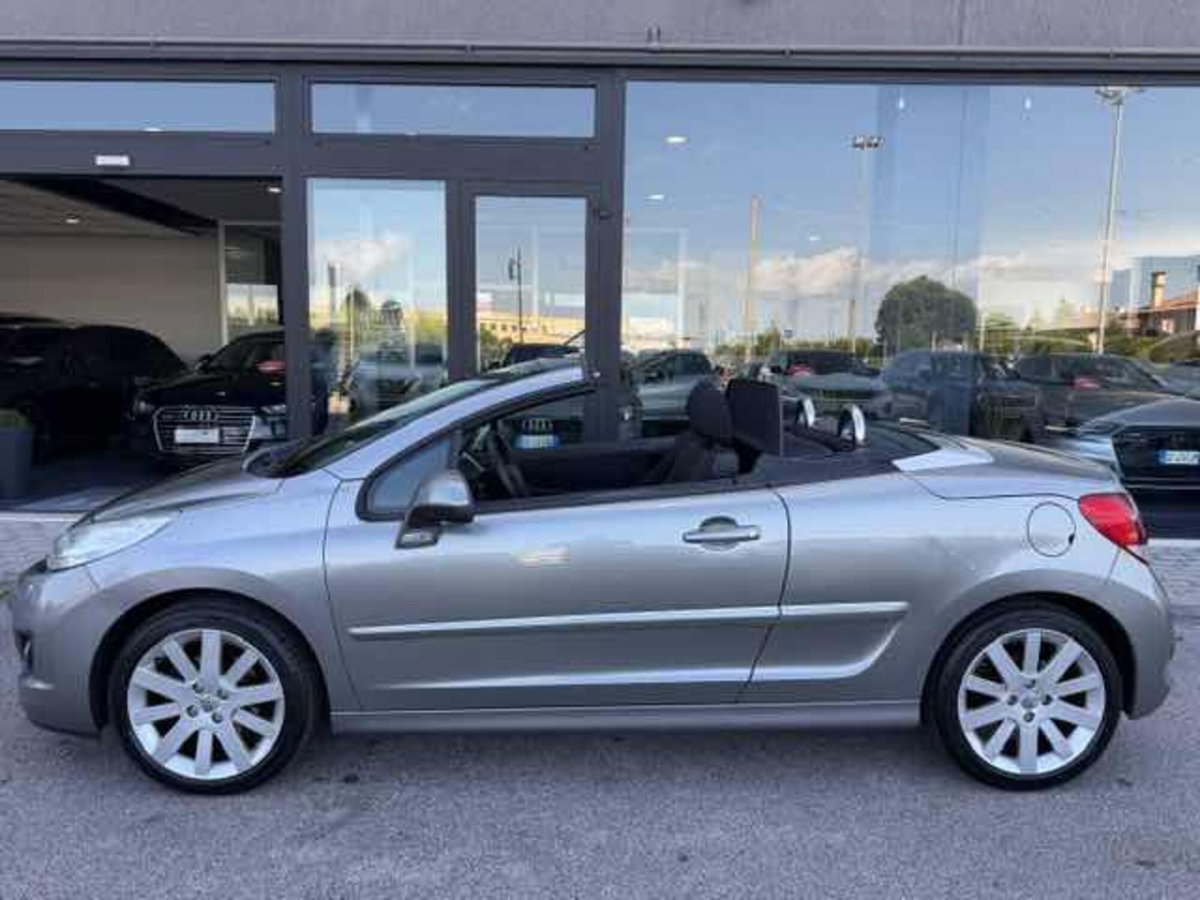 Peugeot 207 Cabrio THP 156CV CC Féline (2)