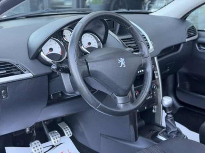 Peugeot 207 Cabrio THP 156CV CC Féline (8)